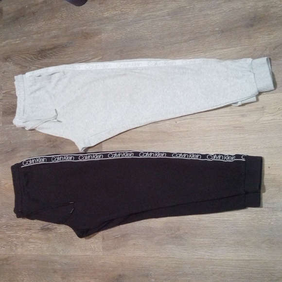 Mens Calvin Klein joggers Large 2 pairs - Picture 1 of 8